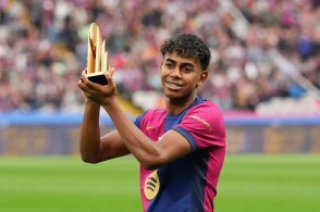 拜仁莱万多夫斯基连续两场梅开二度